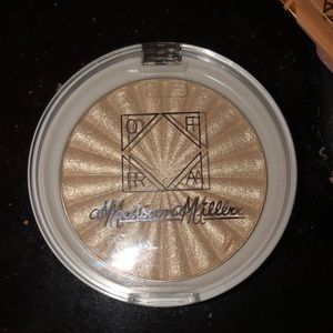 OFRA Highlighter